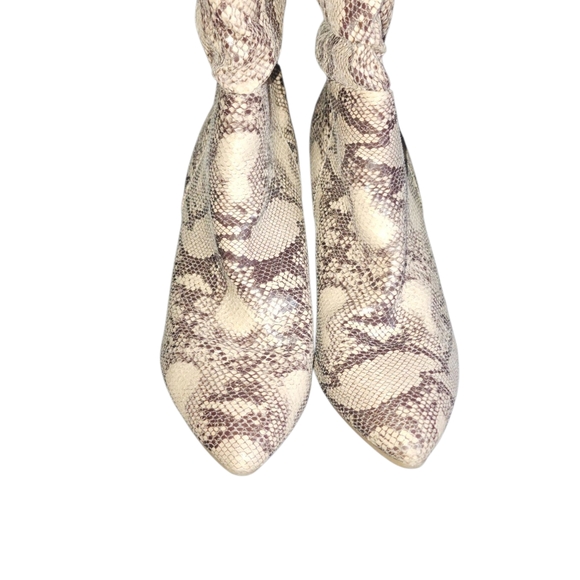 4/$24! BEBE Womens Boots Sz 10 Snakeskin Ankle Booties‎ - Picture 1 of 6